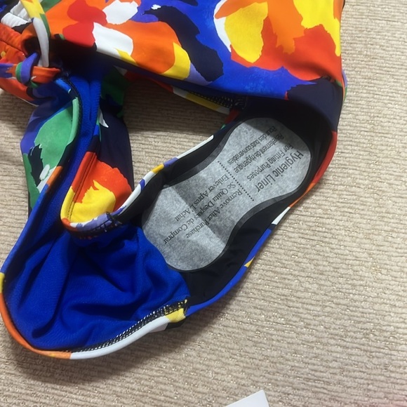 Ralph Lauren Bold Abstract Floral Swimsuit - Picture 8 of 11